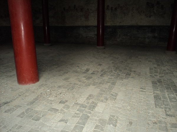 少(shǎo)林(lín)寺故事(shì) 千佛殿腳窩（少(shǎo)林(lín)寺塔林(lín)的(de)故事(shì)有(yǒu)哪些(xiē)）