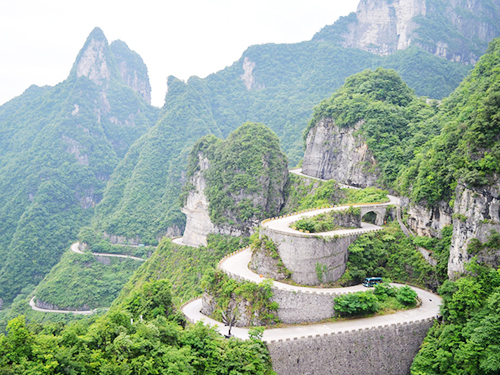 “散客時(shí)代”來(lái)臨 張家(jiā)界将建立遊客中心體(tǐ)系