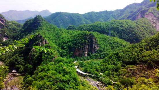 南(nán)陽伏牛大(dà)峽谷景區(qū)簡介精美(měi)圖片展（南(nán)陽伏牛山(shān)地(dì)質公園圖片）