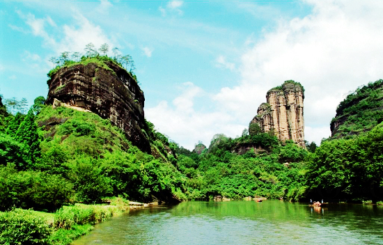 旅途中的(de)激情　夏季戀愛(ài)蜜月(yuè)避暑勝地(dì)（旅途中的(de)秘密歌(gē)詞完整版）