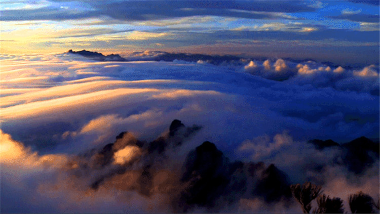 峰林(lín)仙境--老(lǎo)君山(shān)追夢谷兩日(rì)··· 峰林(lín)仙境--老(lǎo)君山(shān)追夢谷兩日(rì)···